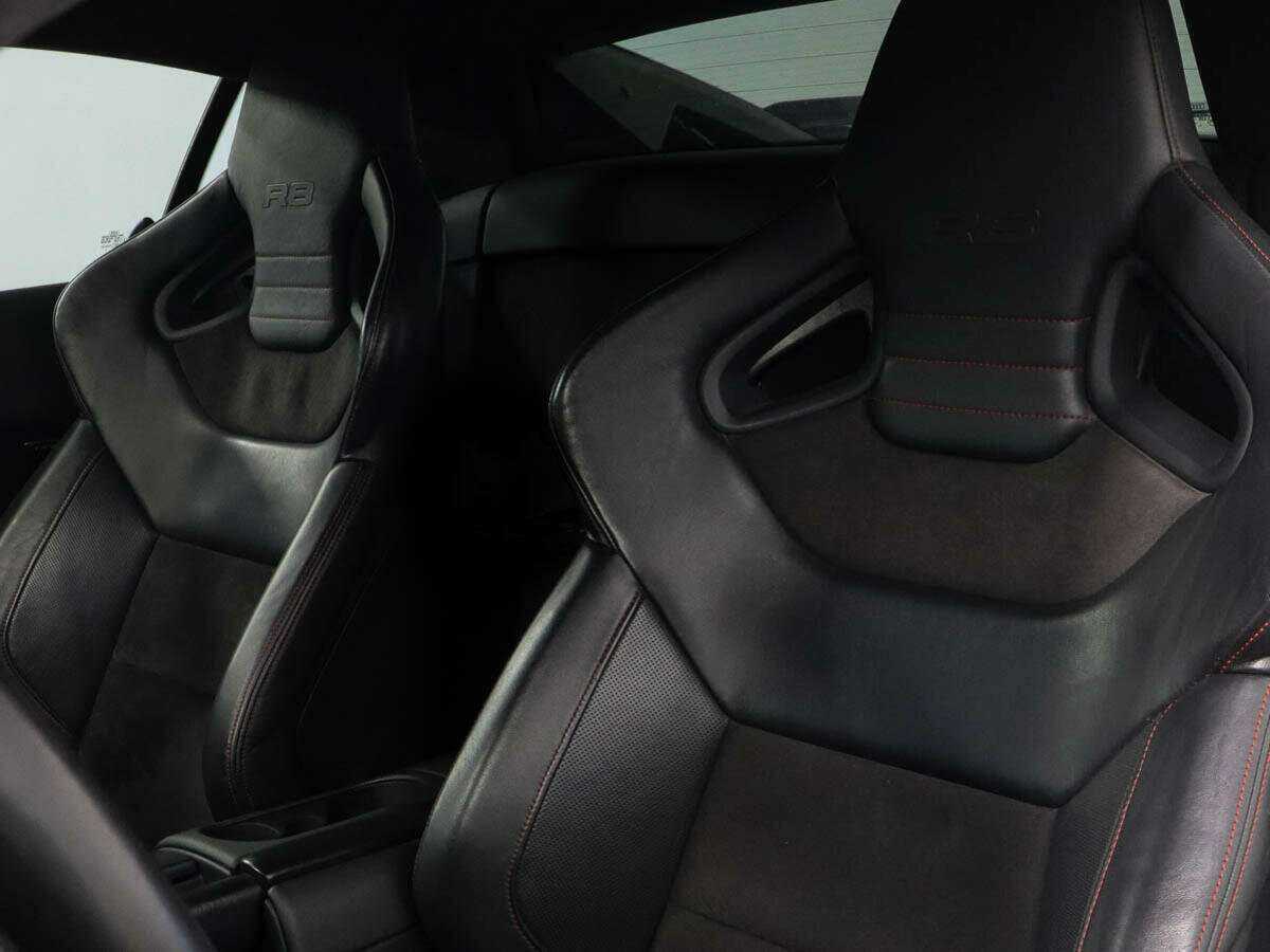 Купить Audi R8 с пробегом. Фото: #6