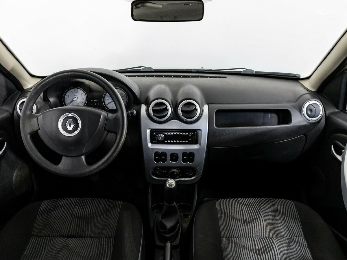 Купить Renault Sandero с пробегом. Фото: #7