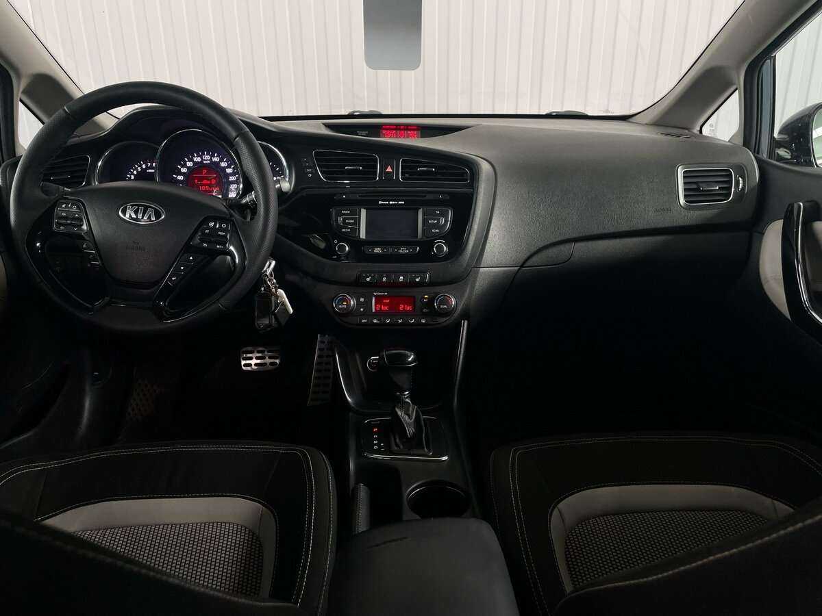 Купить Kia Ceed с пробегом. Фото: #8