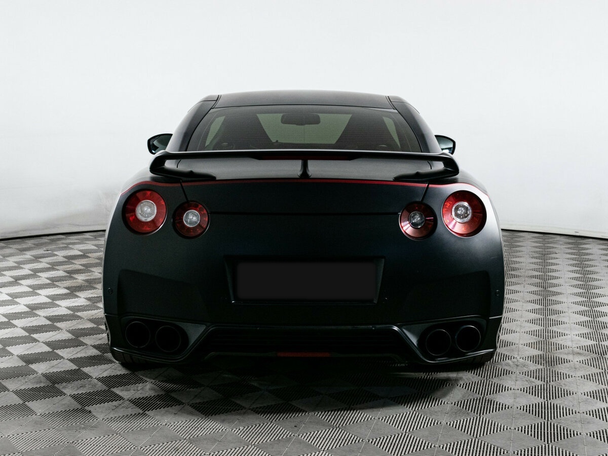Купить Nissan GT-R с пробегом. Фото: #4
