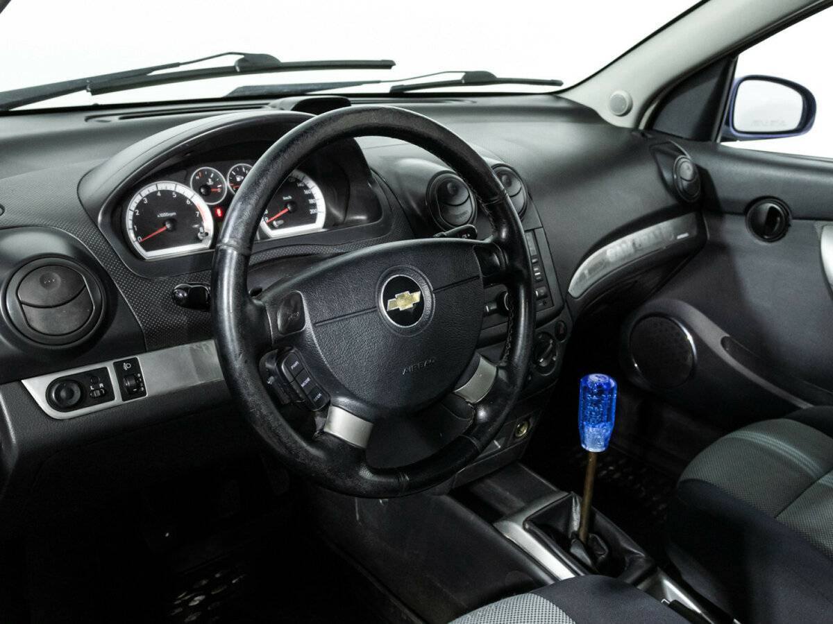 Купить Chevrolet Aveo с пробегом. Фото: #10