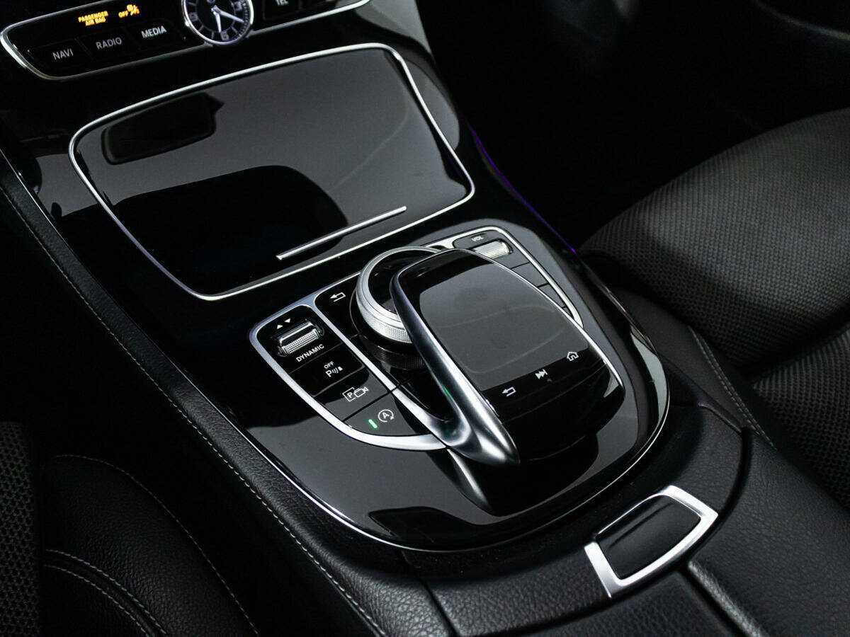 Купить Mercedes-Benz E-Класс с пробегом. Фото: #16