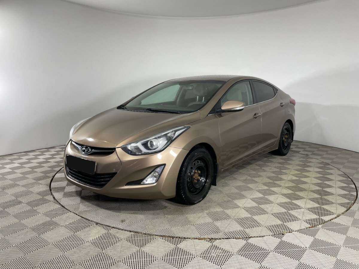 Купить Hyundai Elantra с пробегом. Посмотреть фото