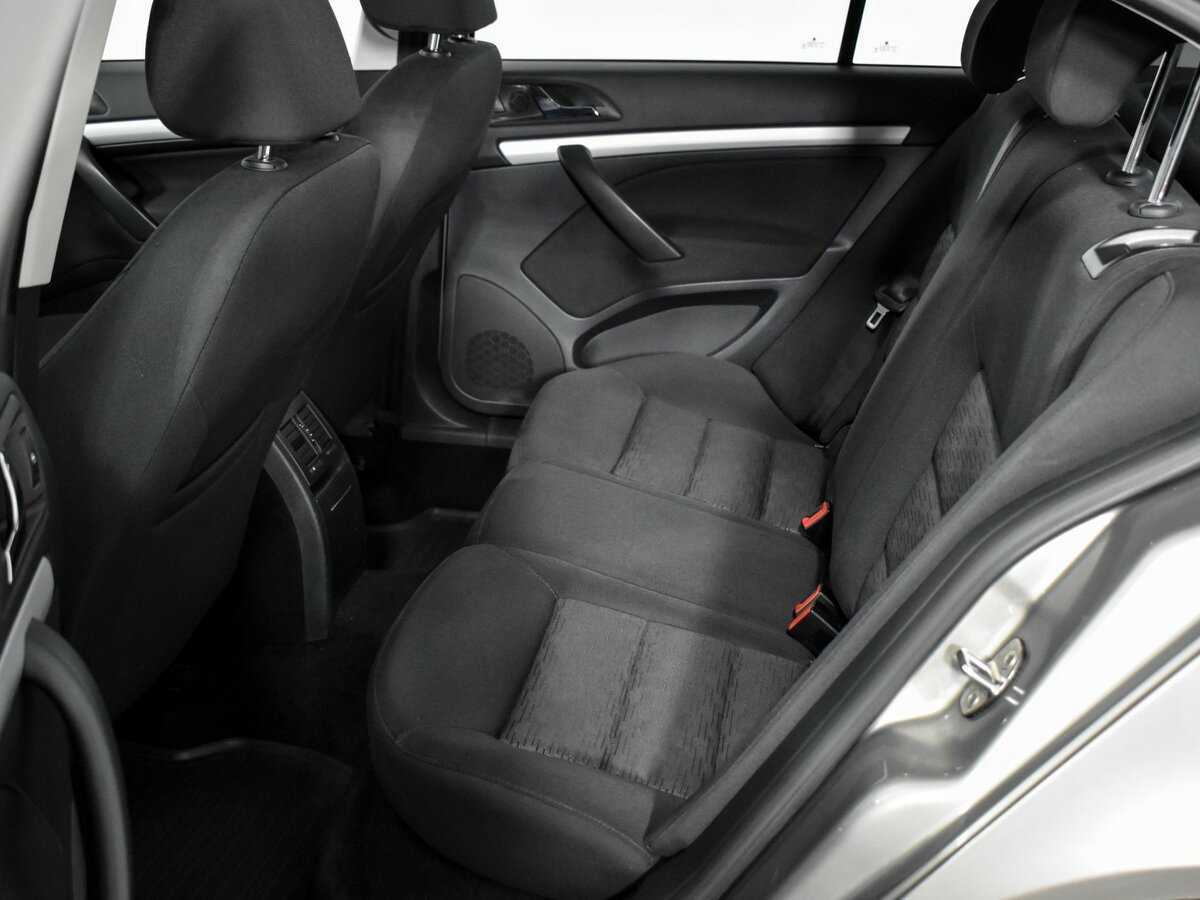 Купить Skoda Octavia с пробегом. Фото: #9