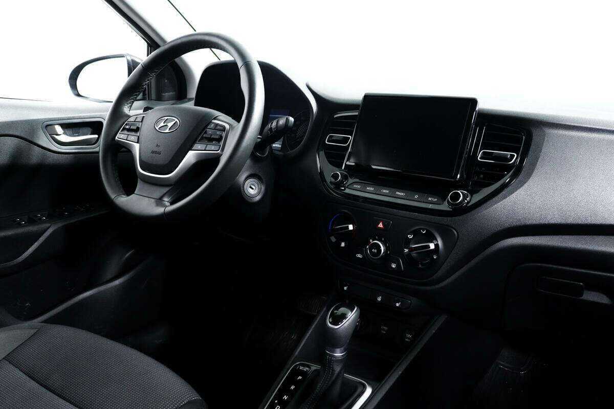 Купить Hyundai Solaris с пробегом. Фото: #8