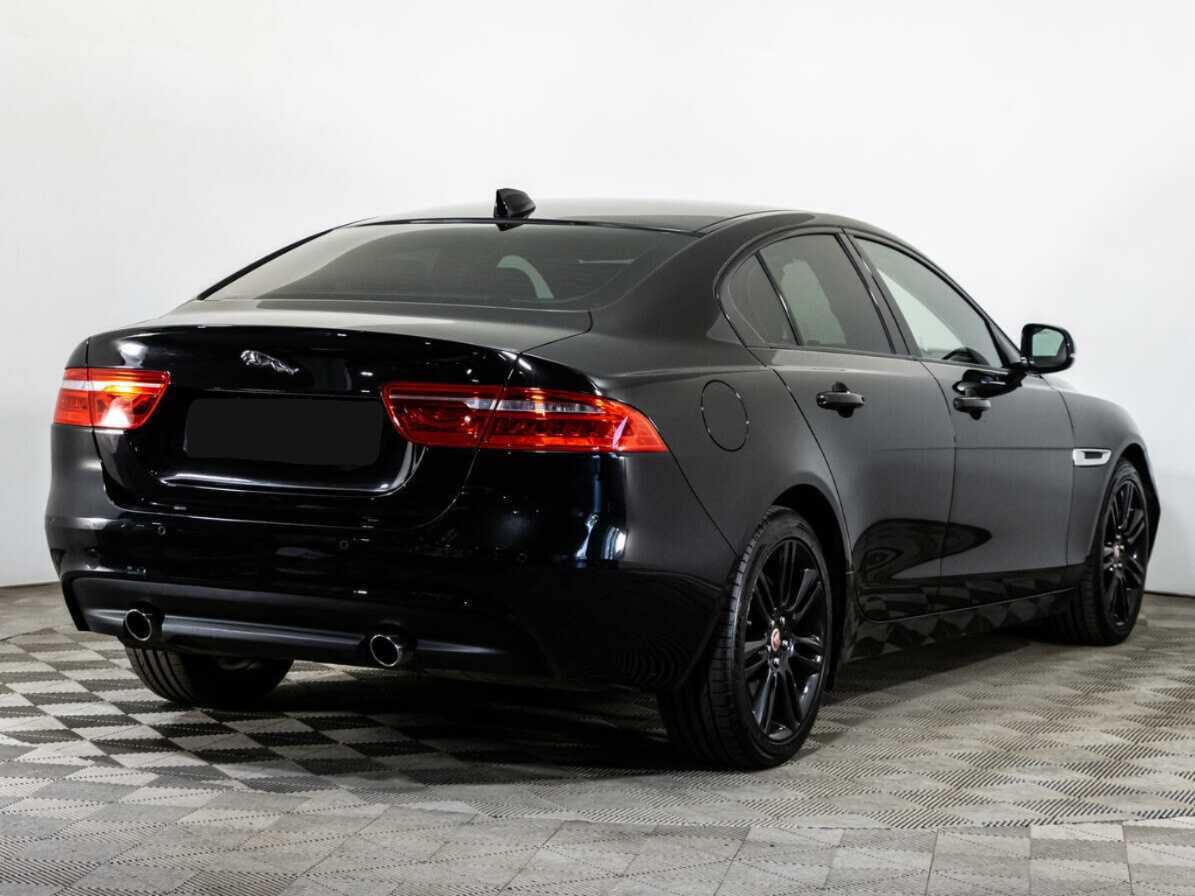 Купить Jaguar XE с пробегом. Фото: #4