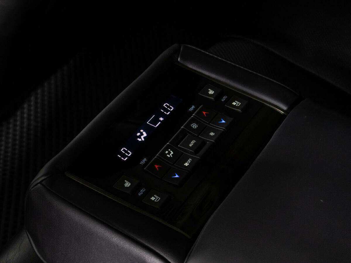 Купить Lexus LX с пробегом. Фото: #22