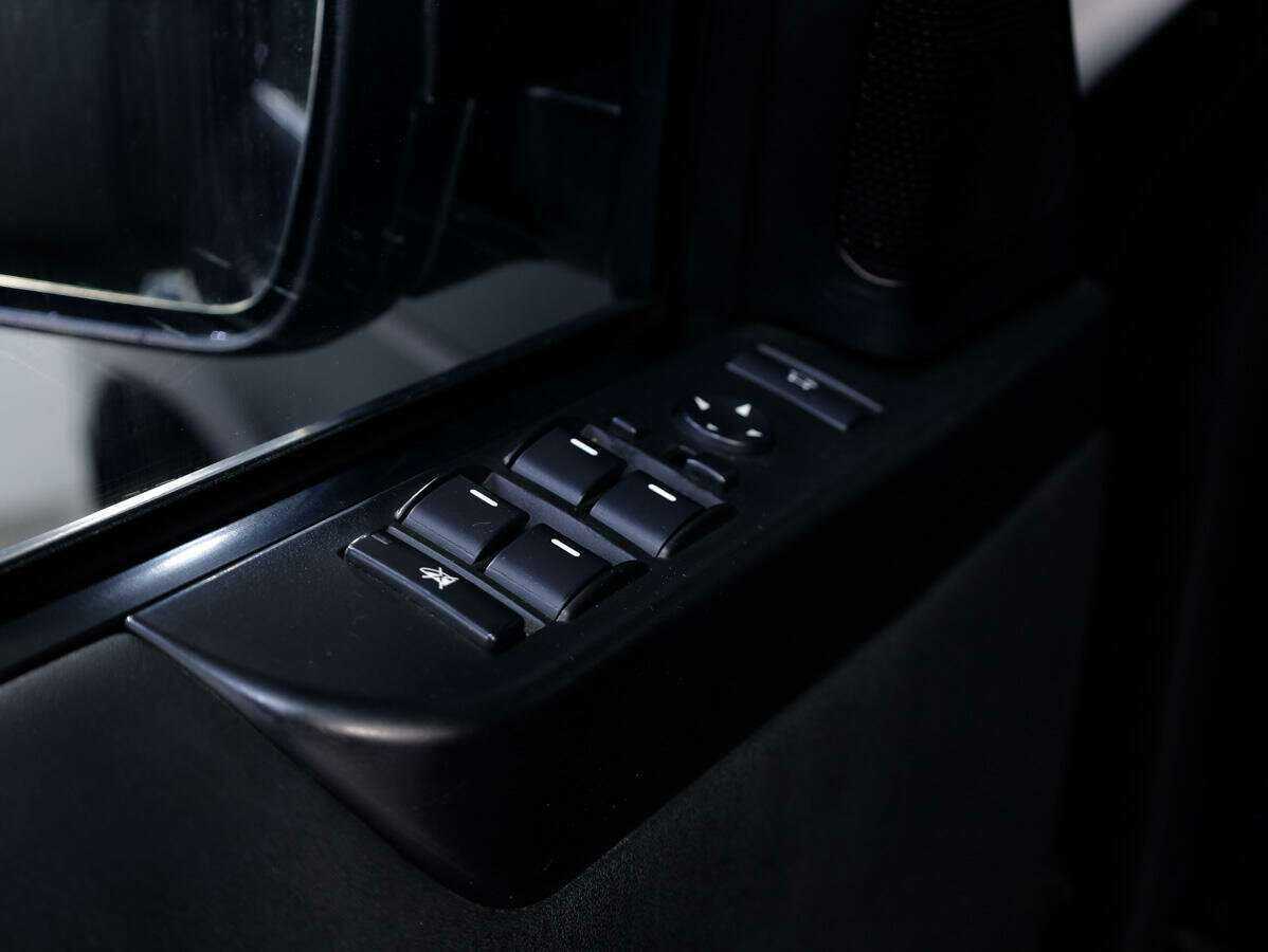 Купить Land Rover Range Rover с пробегом. Фото: #27