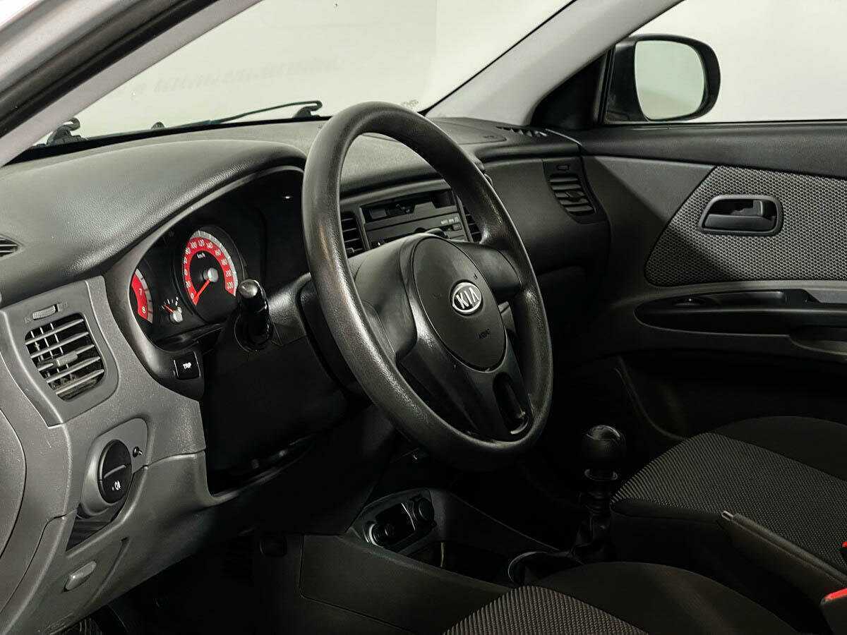 Купить Kia Rio с пробегом. Фото: #9