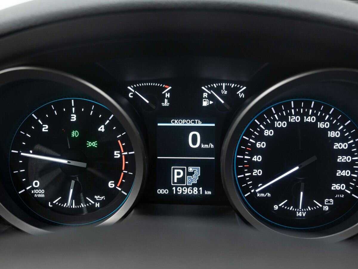 Купить Toyota Land Cruiser с пробегом. Фото: #20