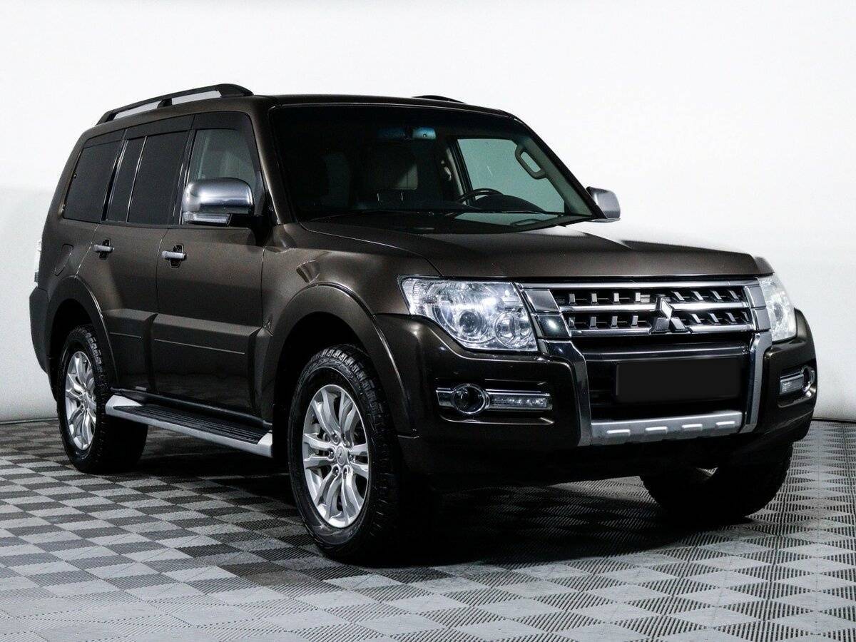 Купить Mitsubishi Pajero с пробегом. Фото: #2