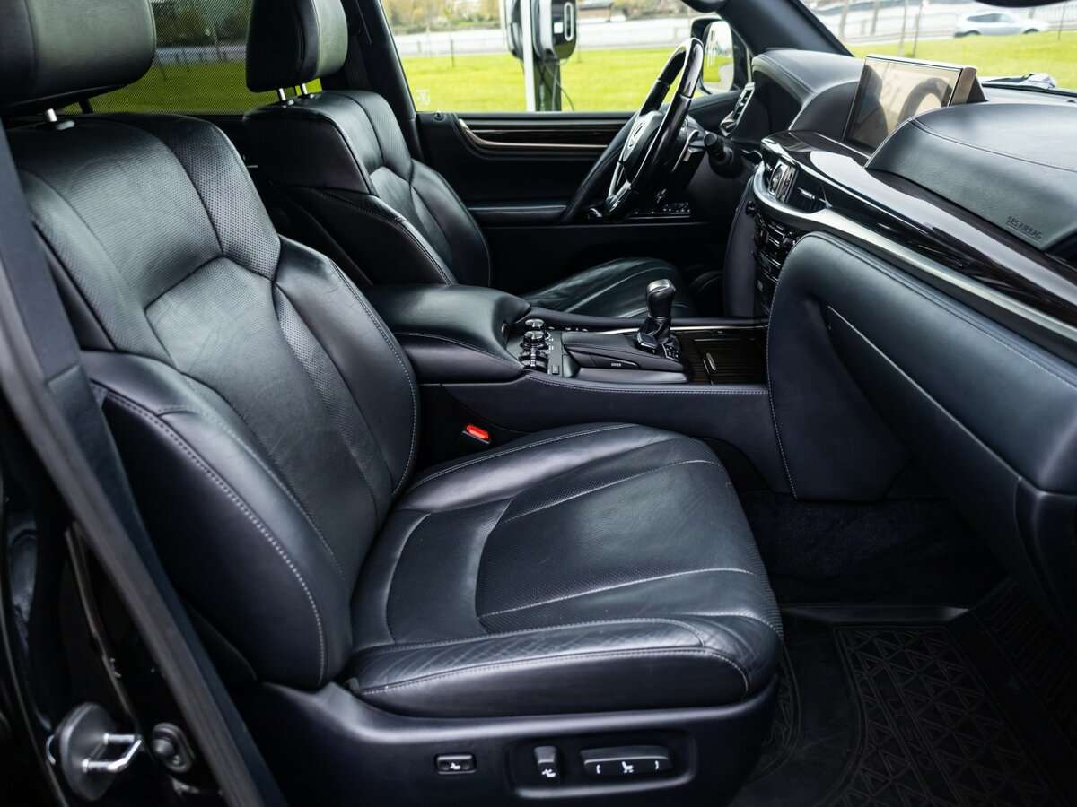 Купить Lexus LX с пробегом. Фото: #11