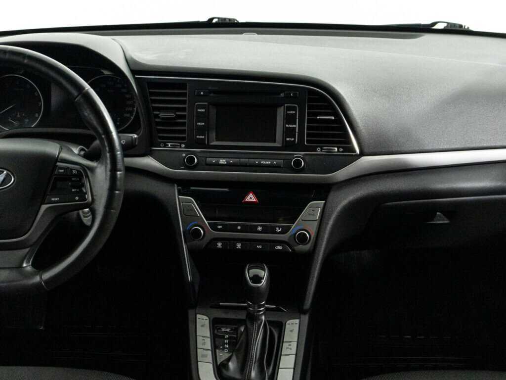 Купить Hyundai Elantra с пробегом. Фото: #13