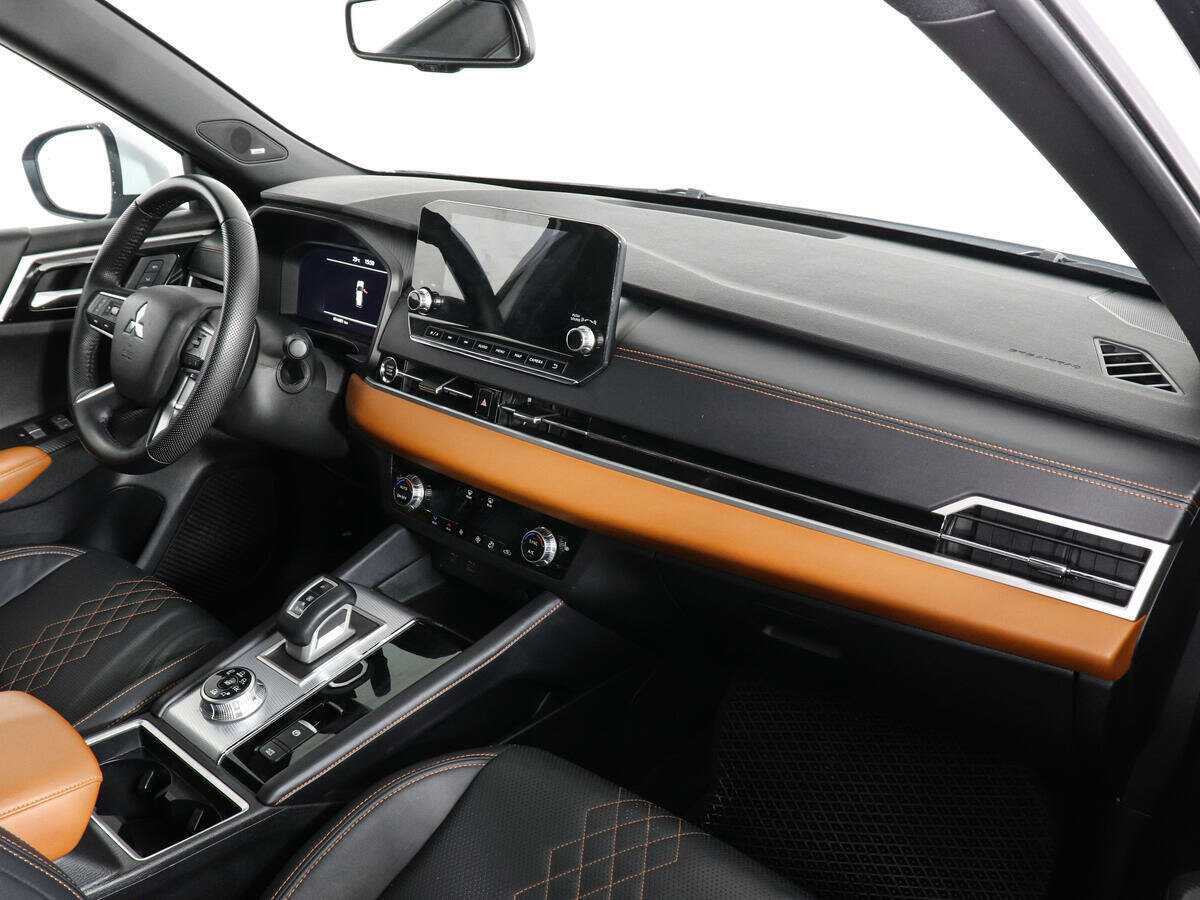 Купить Mitsubishi Outlander с пробегом. Фото: #9