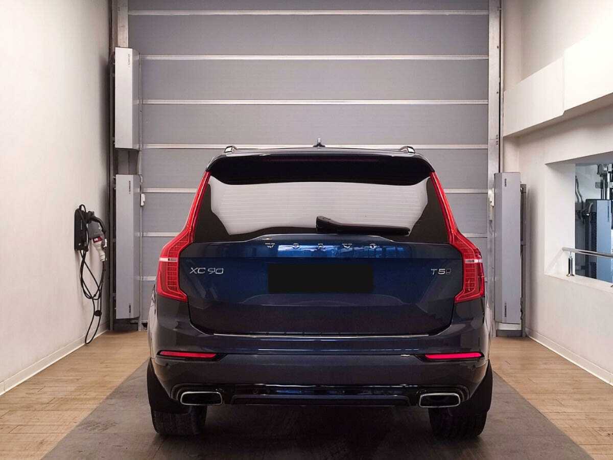 Купить Volvo XC90 с пробегом. Фото: #3