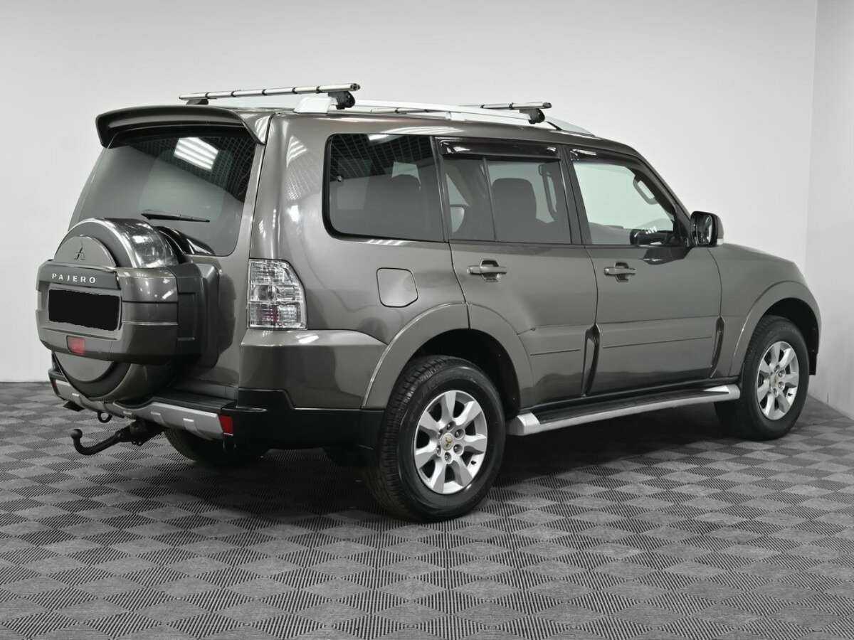 Купить Mitsubishi Pajero с пробегом. Фото: #1
