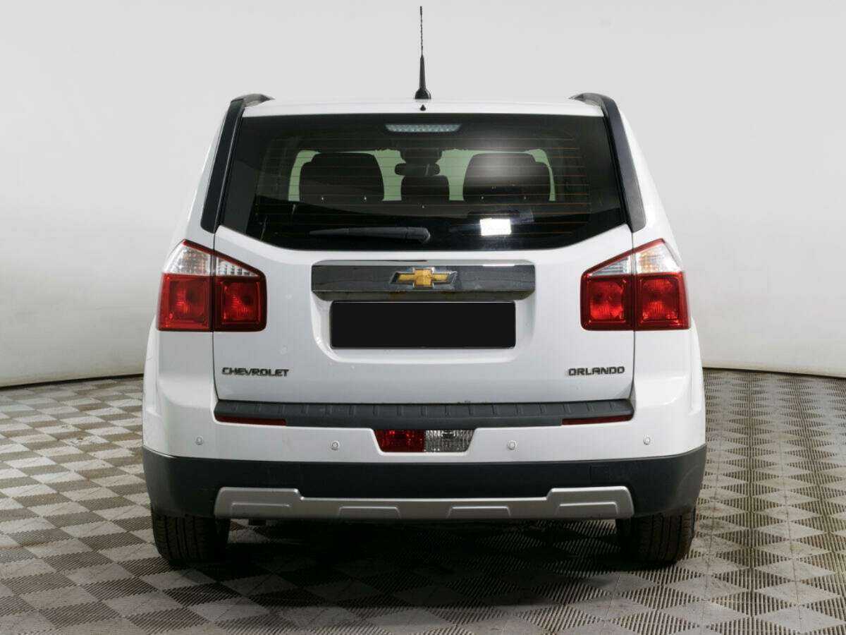 Купить Chevrolet Orlando с пробегом. Фото: #4
