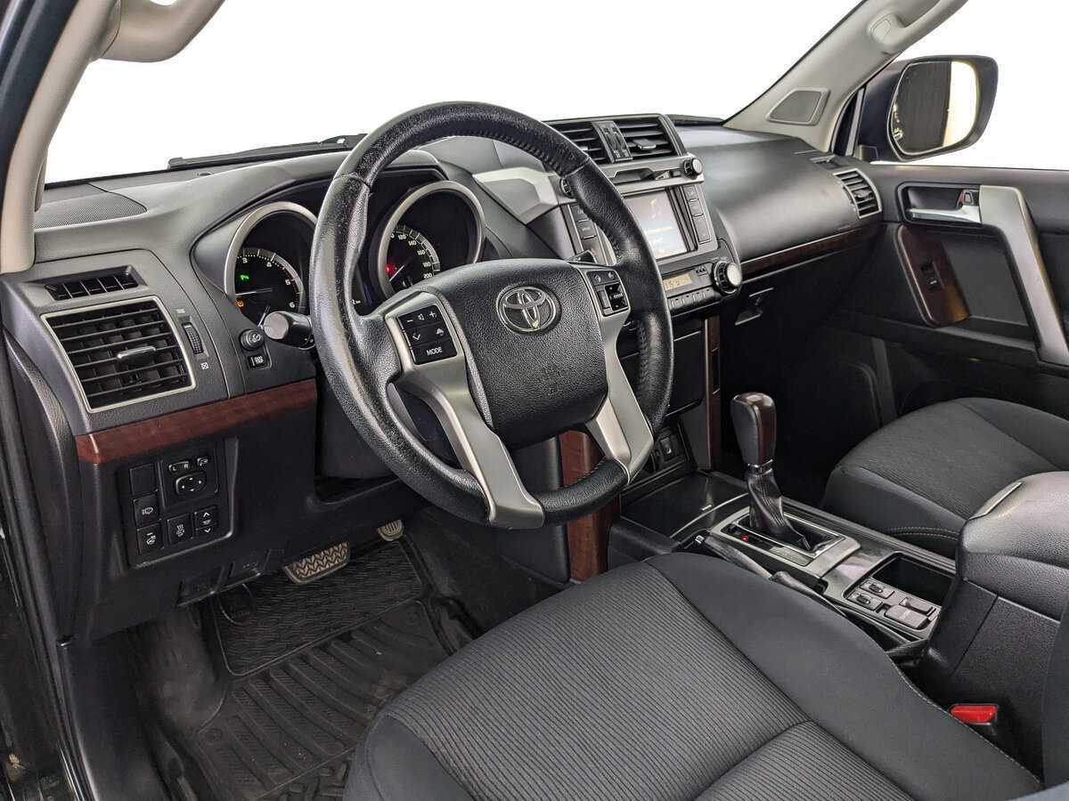 Купить Toyota Land Cruiser Prado с пробегом. Фото: #10