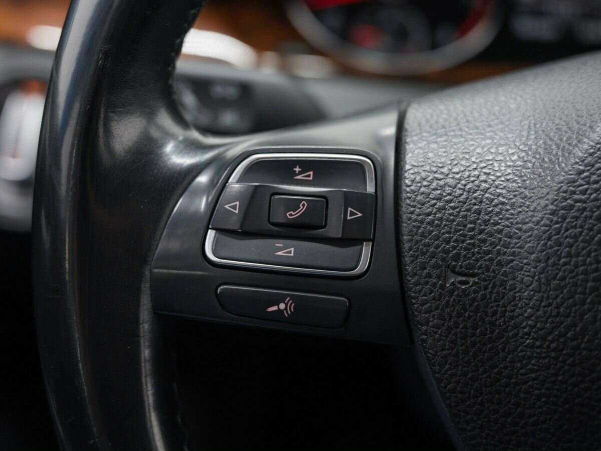 Купить Volkswagen Passat с пробегом. Фото: #18