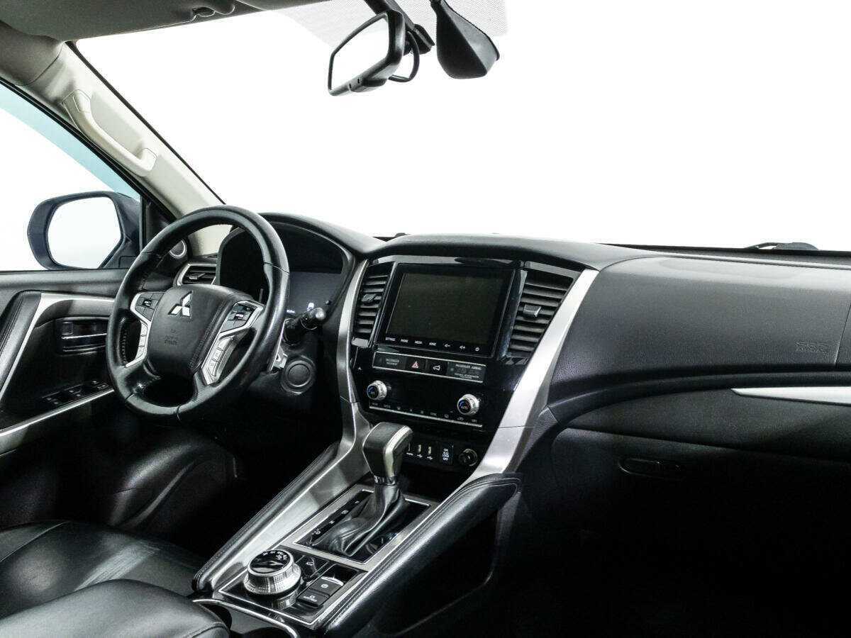 Купить Mitsubishi Pajero Sport с пробегом. Фото: #6