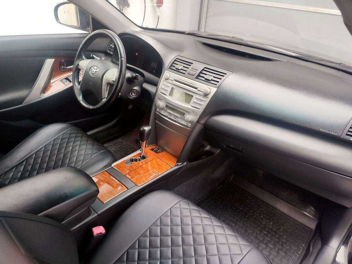 Купить Toyota Camry с пробегом. Фото: #6