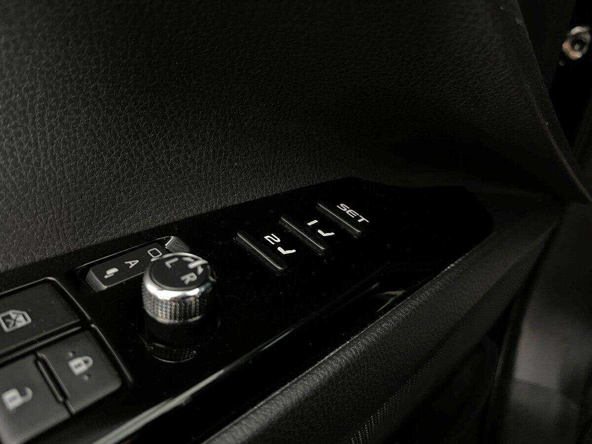 Купить Toyota Camry с пробегом. Фото: #13