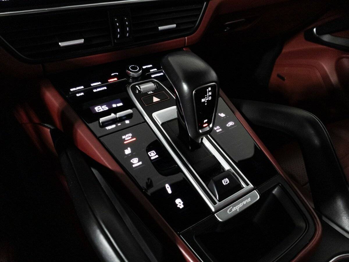 Купить Porsche Cayenne с пробегом. Фото: #24