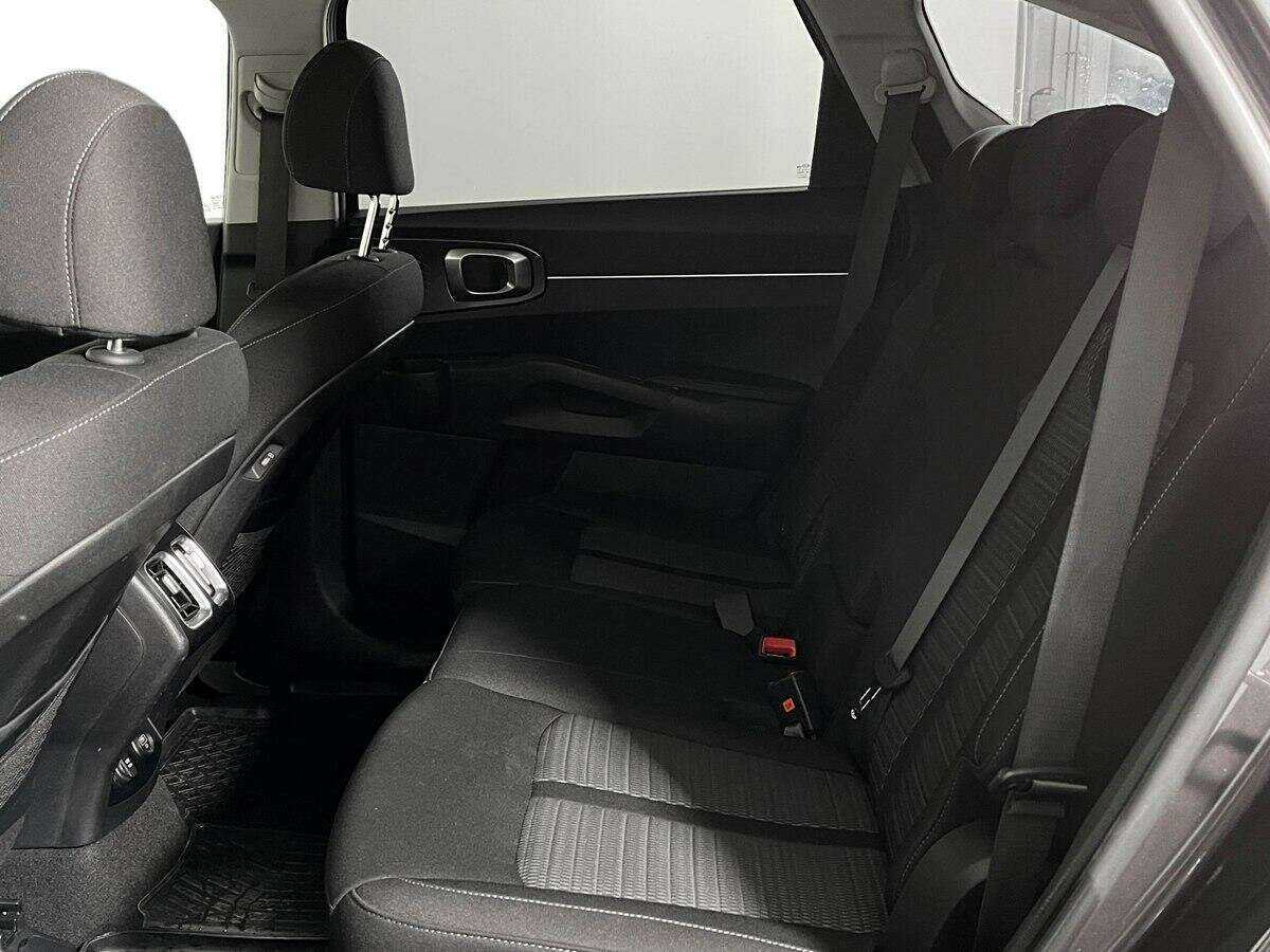 Купить Kia Sorento с пробегом. Фото: #9