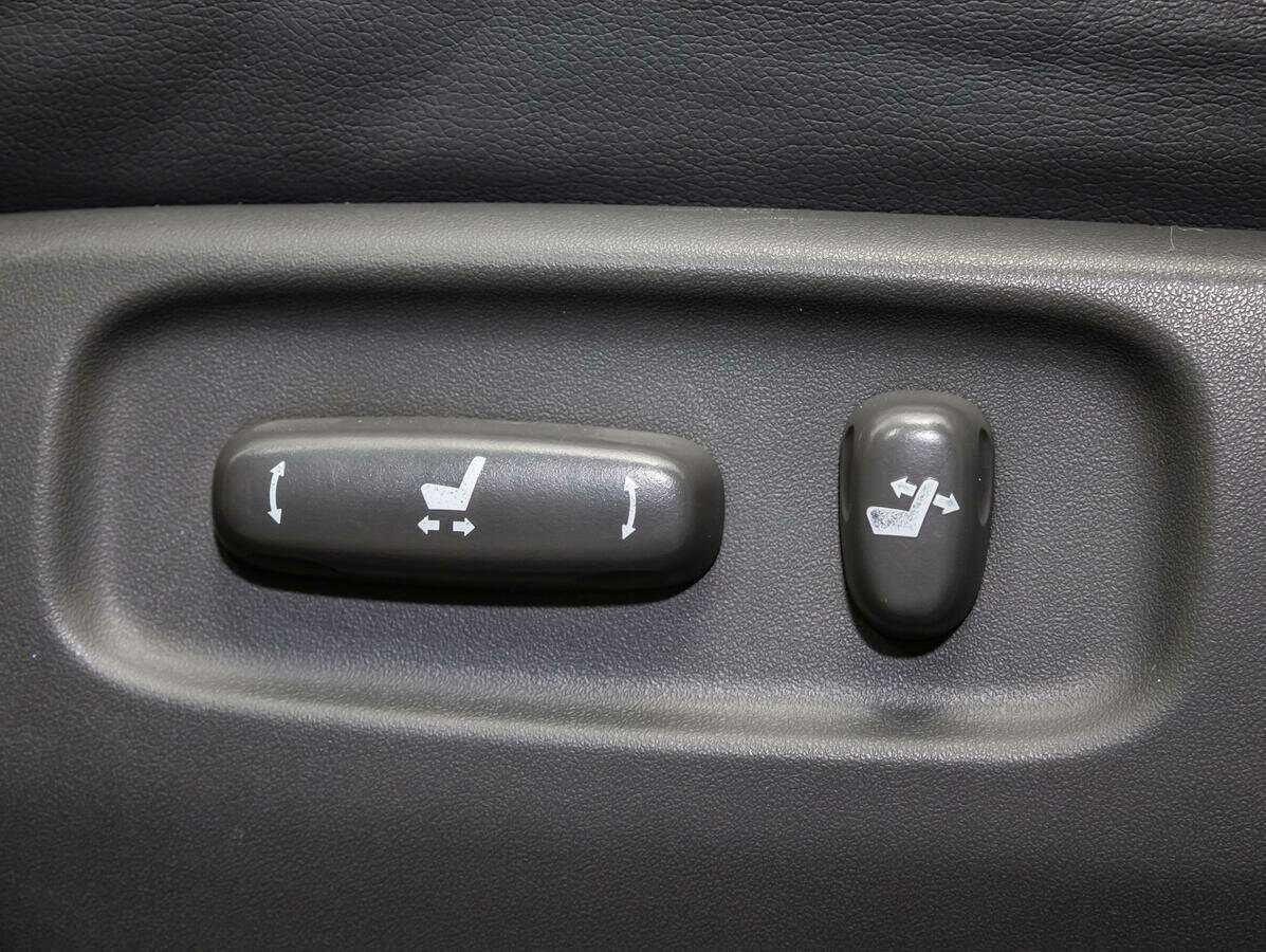 Купить Toyota Land Cruiser с пробегом. Фото: #15