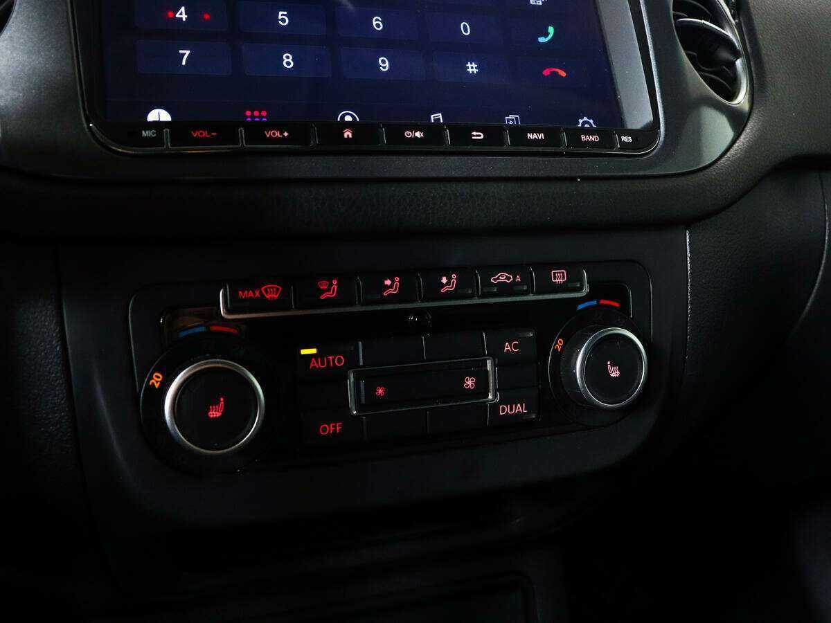 Купить Volkswagen Tiguan с пробегом. Фото: #14