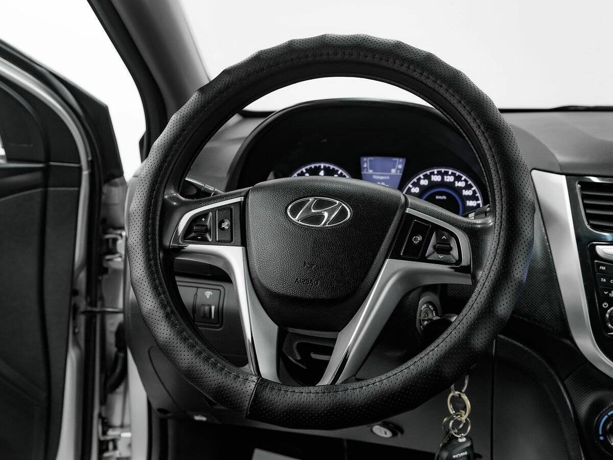 Купить Hyundai Solaris с пробегом. Фото: #8