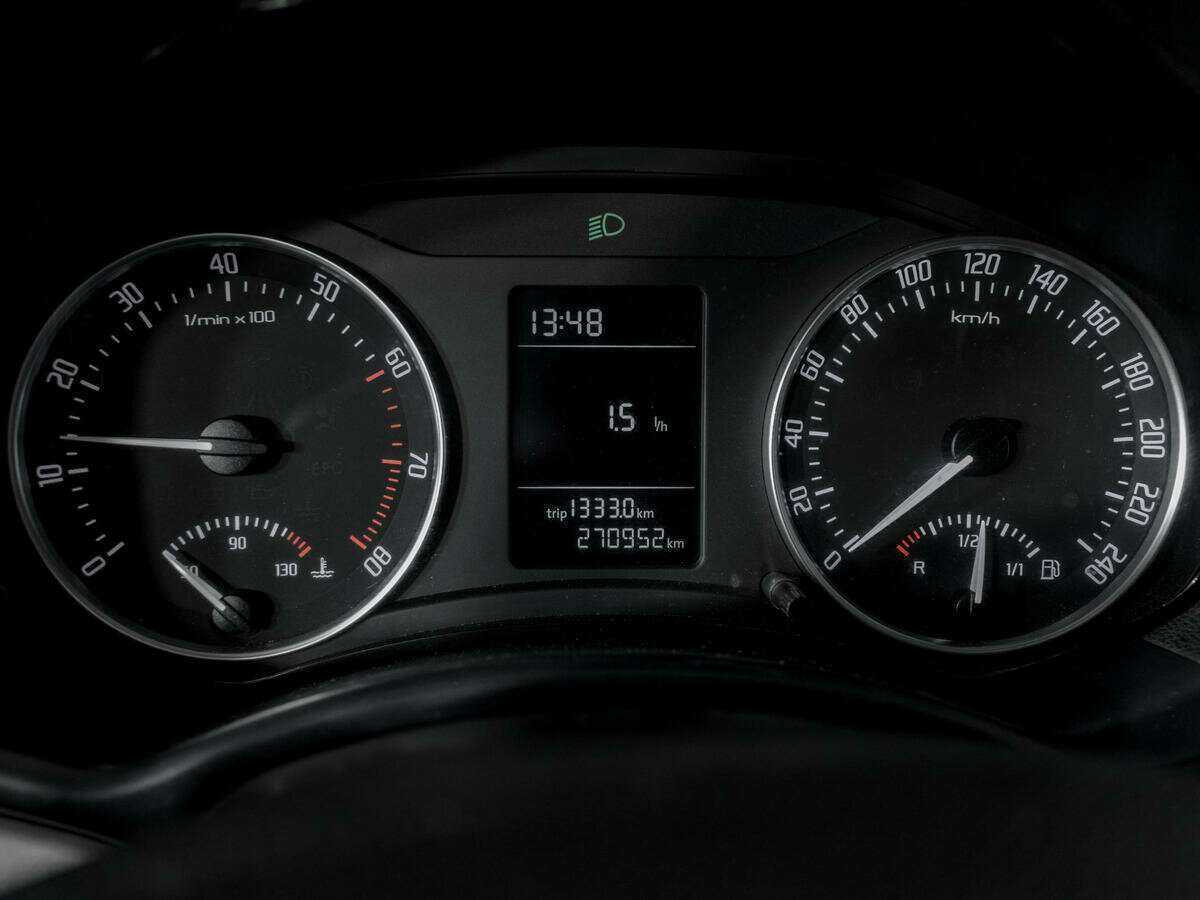 Купить Skoda Octavia с пробегом. Фото: #10