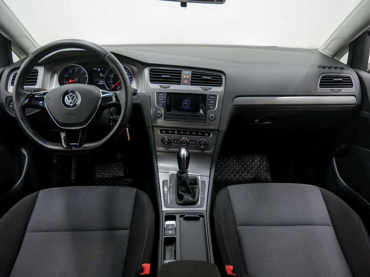 Купить Volkswagen Golf с пробегом. Фото: #9