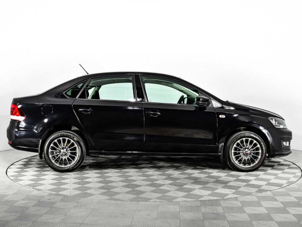 Купить Volkswagen Polo с пробегом. Фото: #3
