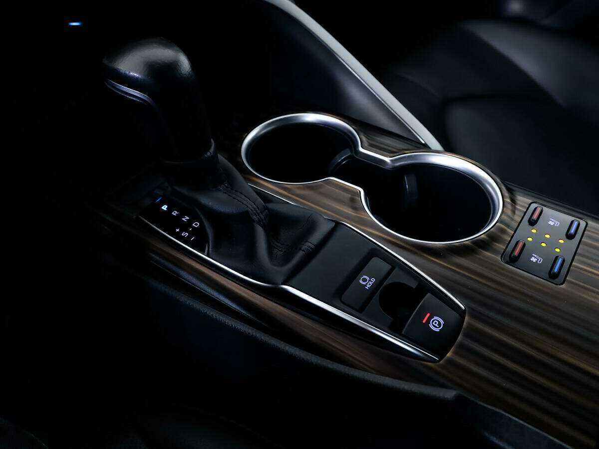Купить Toyota Camry с пробегом. Фото: #25