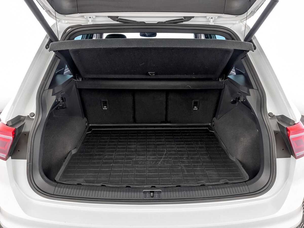 Купить Volkswagen Tiguan с пробегом. Фото: #9
