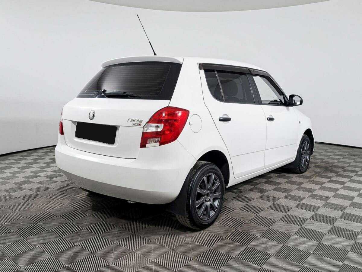 Купить Skoda Fabia с пробегом. Фото: #4