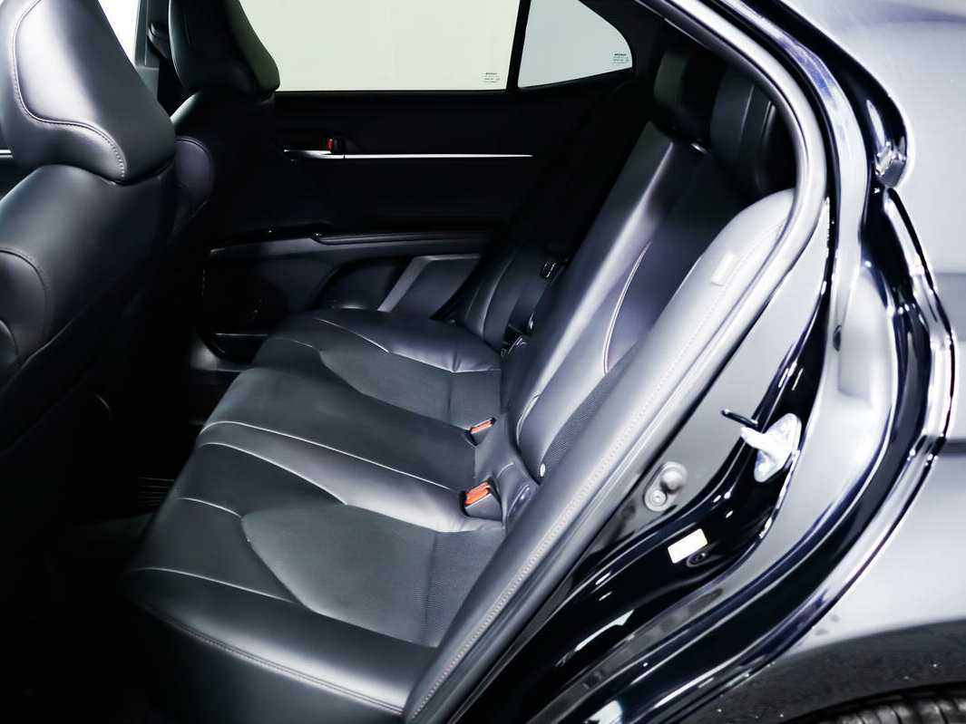 Купить Toyota Camry с пробегом. Фото: #11