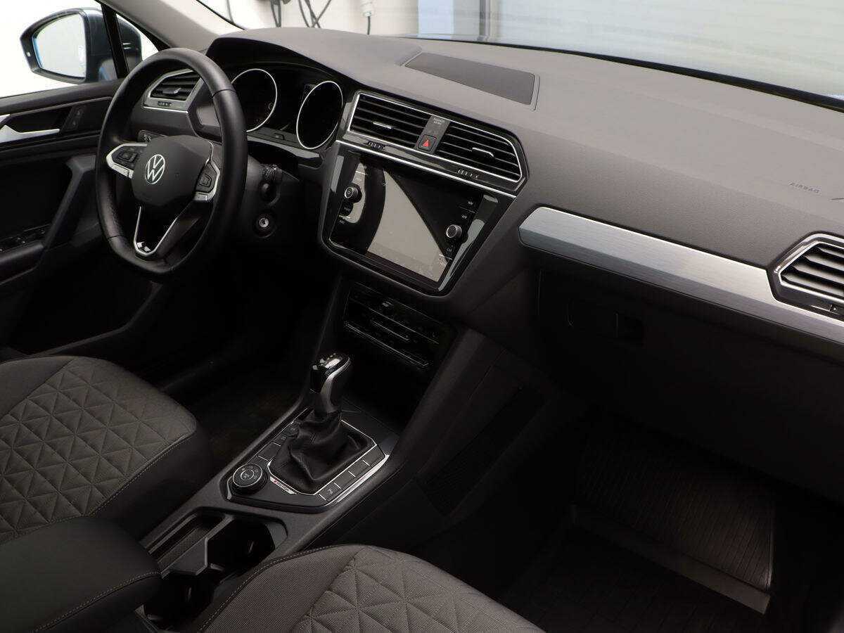 Купить Volkswagen Tiguan с пробегом. Фото: #6
