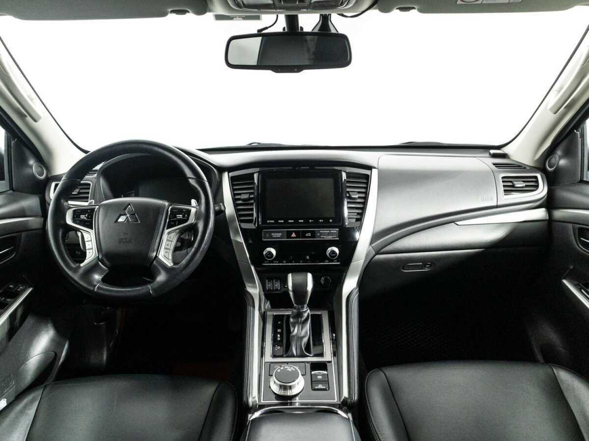Купить Mitsubishi Pajero Sport с пробегом. Фото: #12