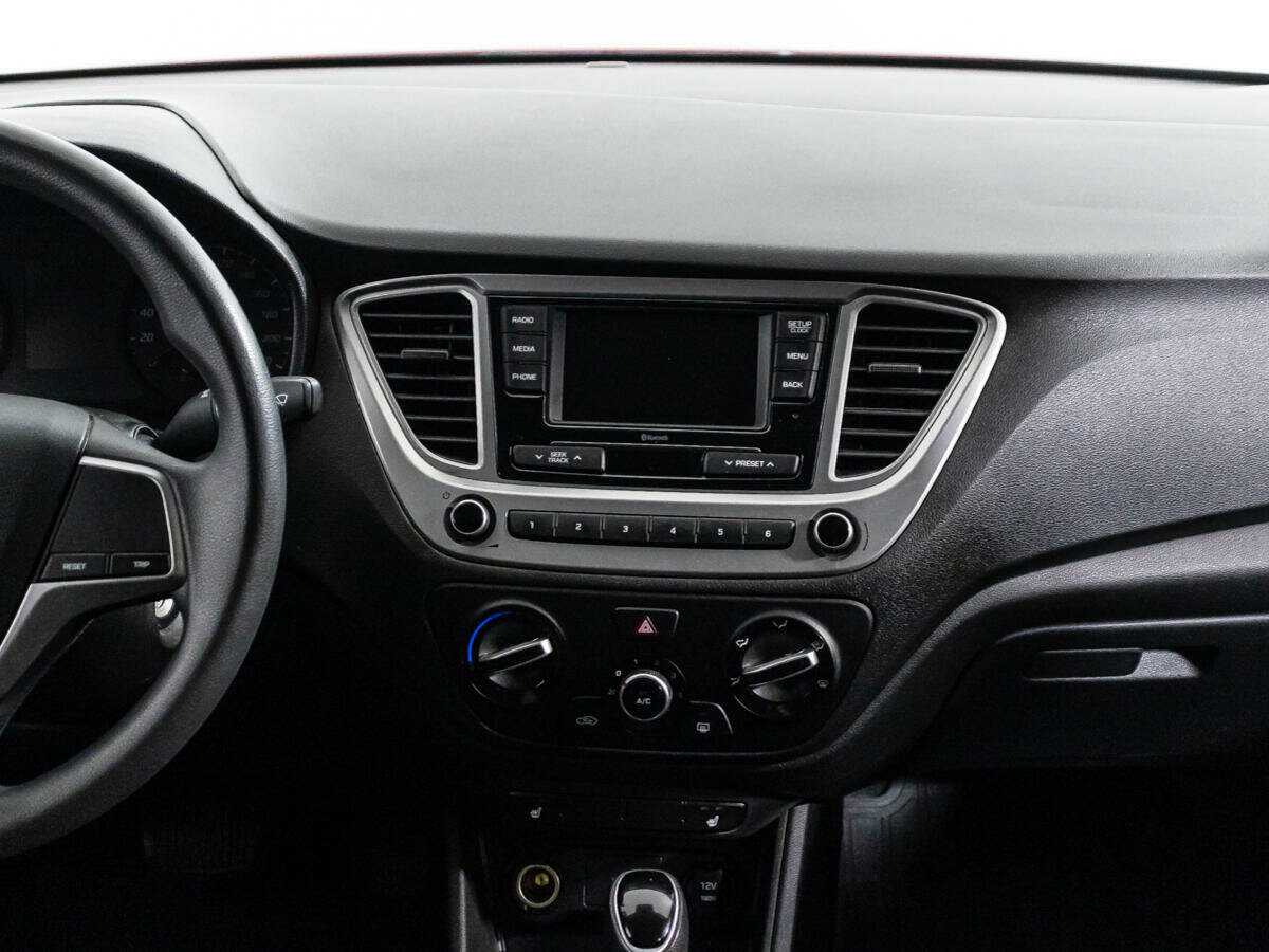 Купить Hyundai Solaris с пробегом. Фото: #13