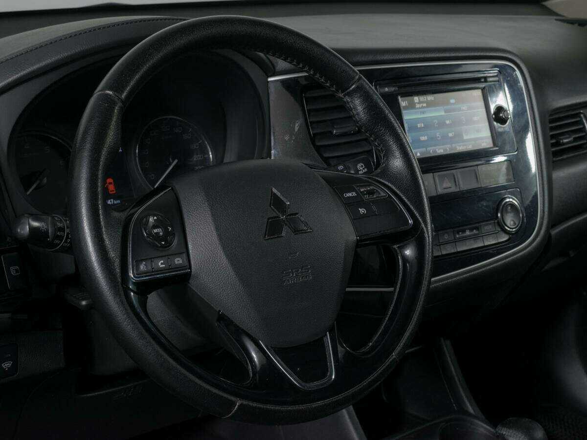 Купить Mitsubishi Outlander с пробегом. Фото: #10