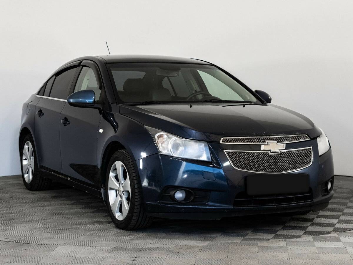 Купить Chevrolet Cruze с пробегом. Фото: #2