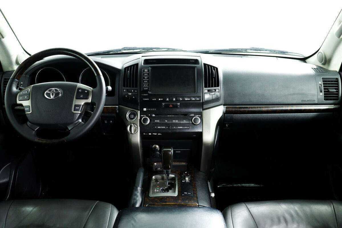 Купить Toyota Land Cruiser с пробегом. Фото: #9