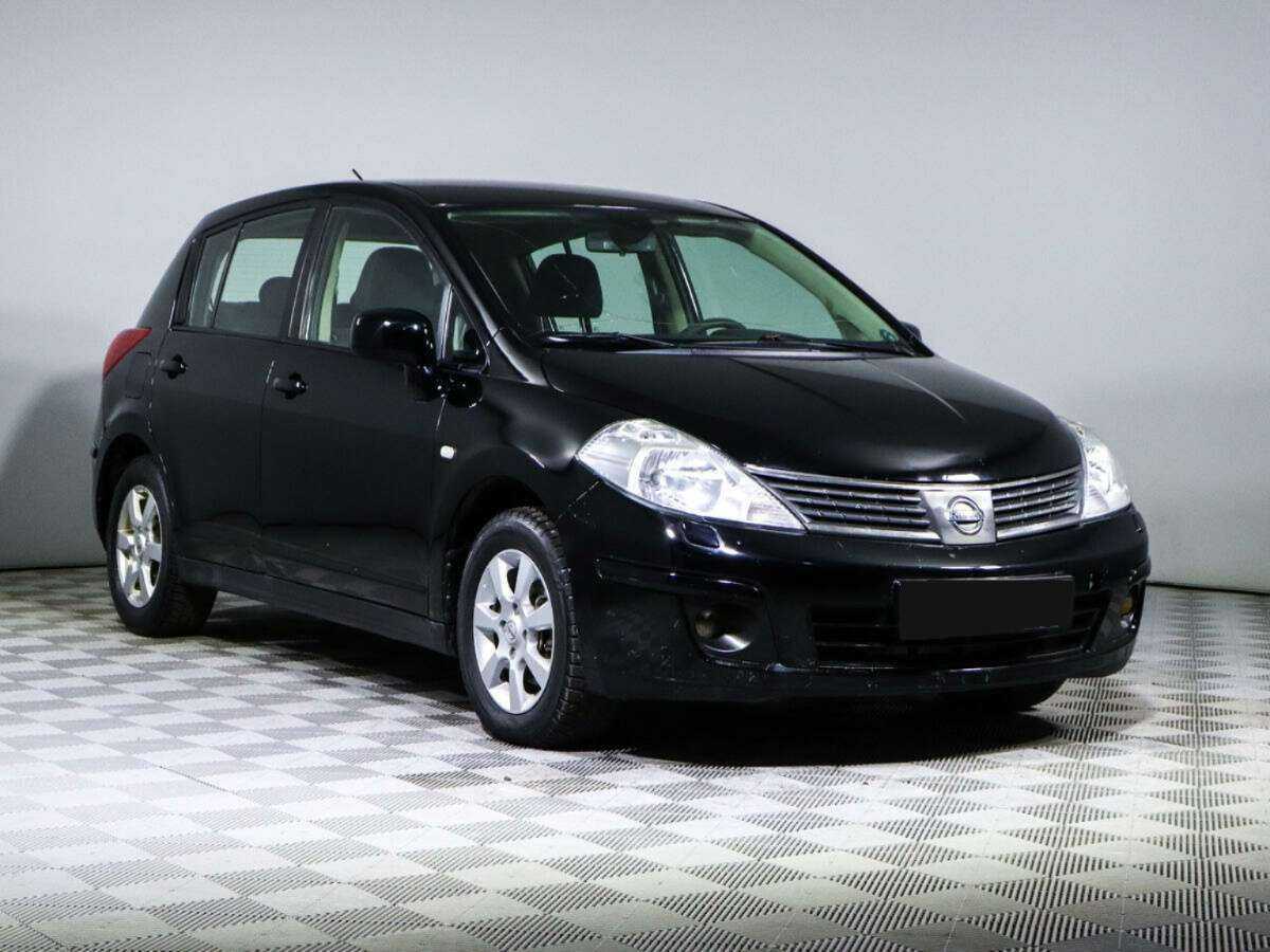 Купить Nissan Tiida с пробегом. Фото: #2