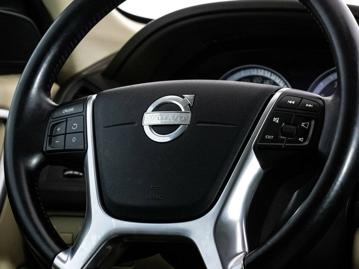 Купить Volvo XC60 с пробегом. Фото: #9