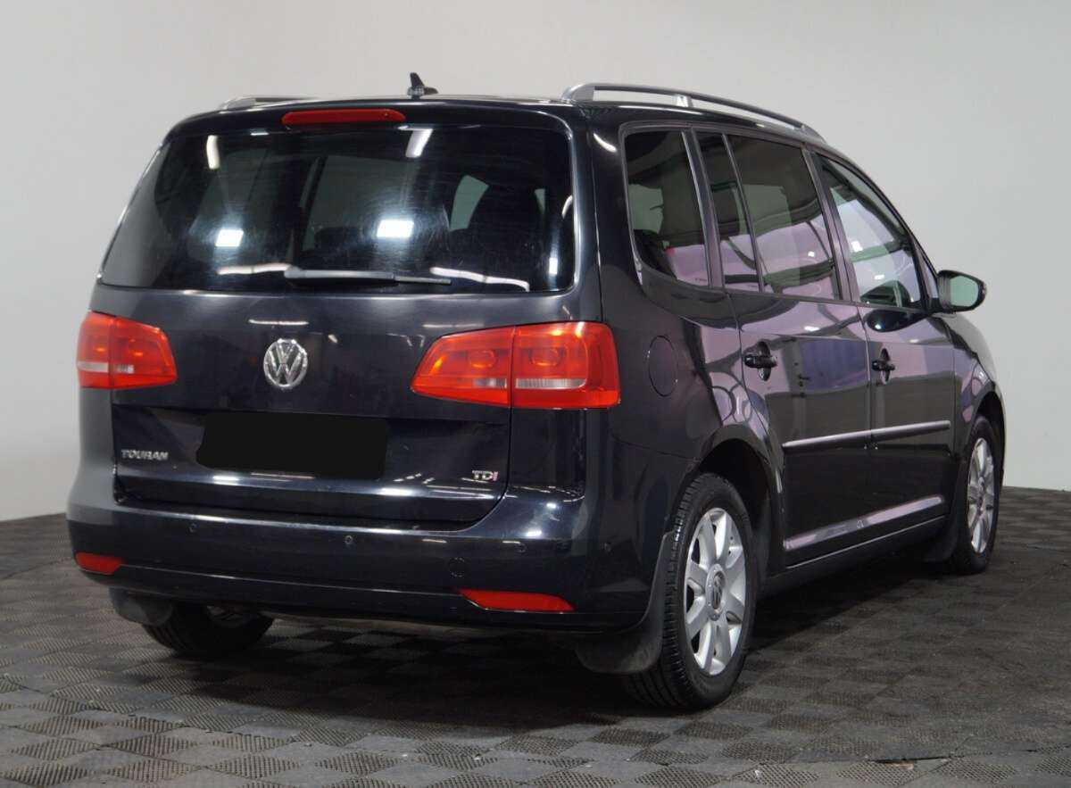 Купить Volkswagen Touran с пробегом. Фото: #4