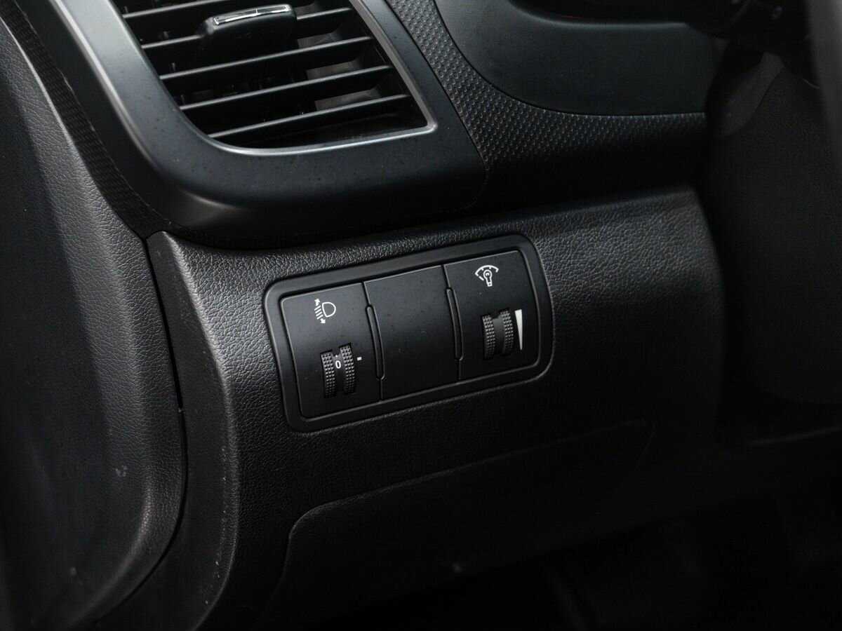 Купить Hyundai Solaris с пробегом. Фото: #15