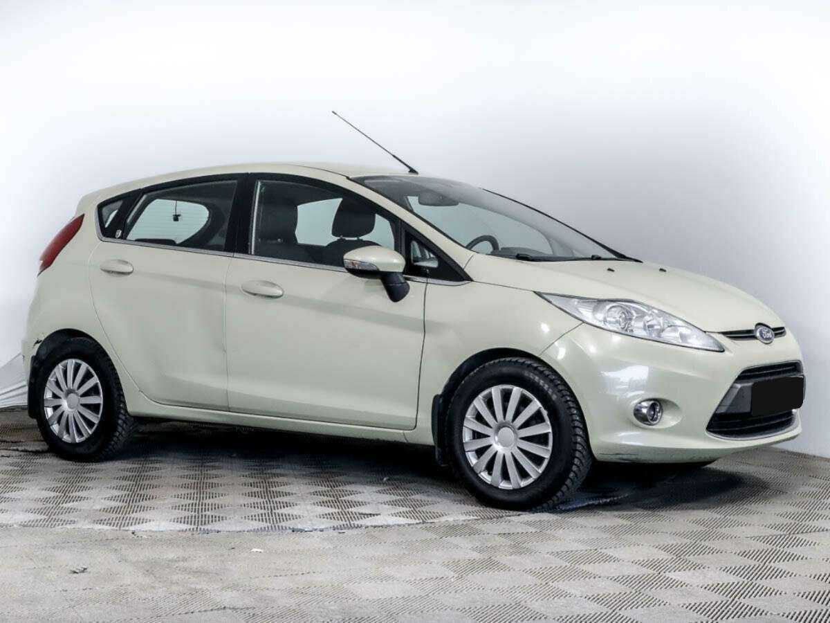 Купить Ford Fiesta с пробегом. Фото: #2