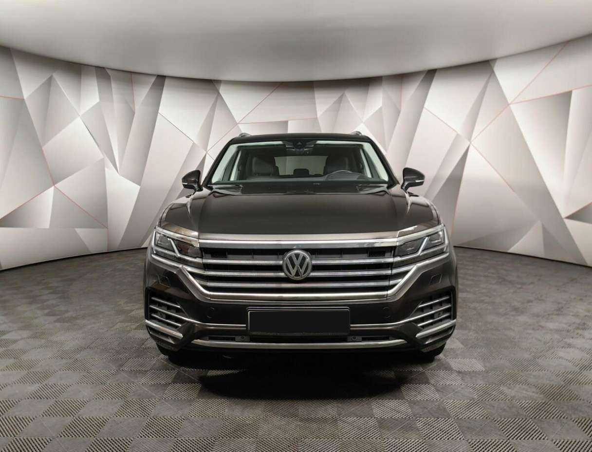 Купить Volkswagen Touareg с пробегом. Фото: #6